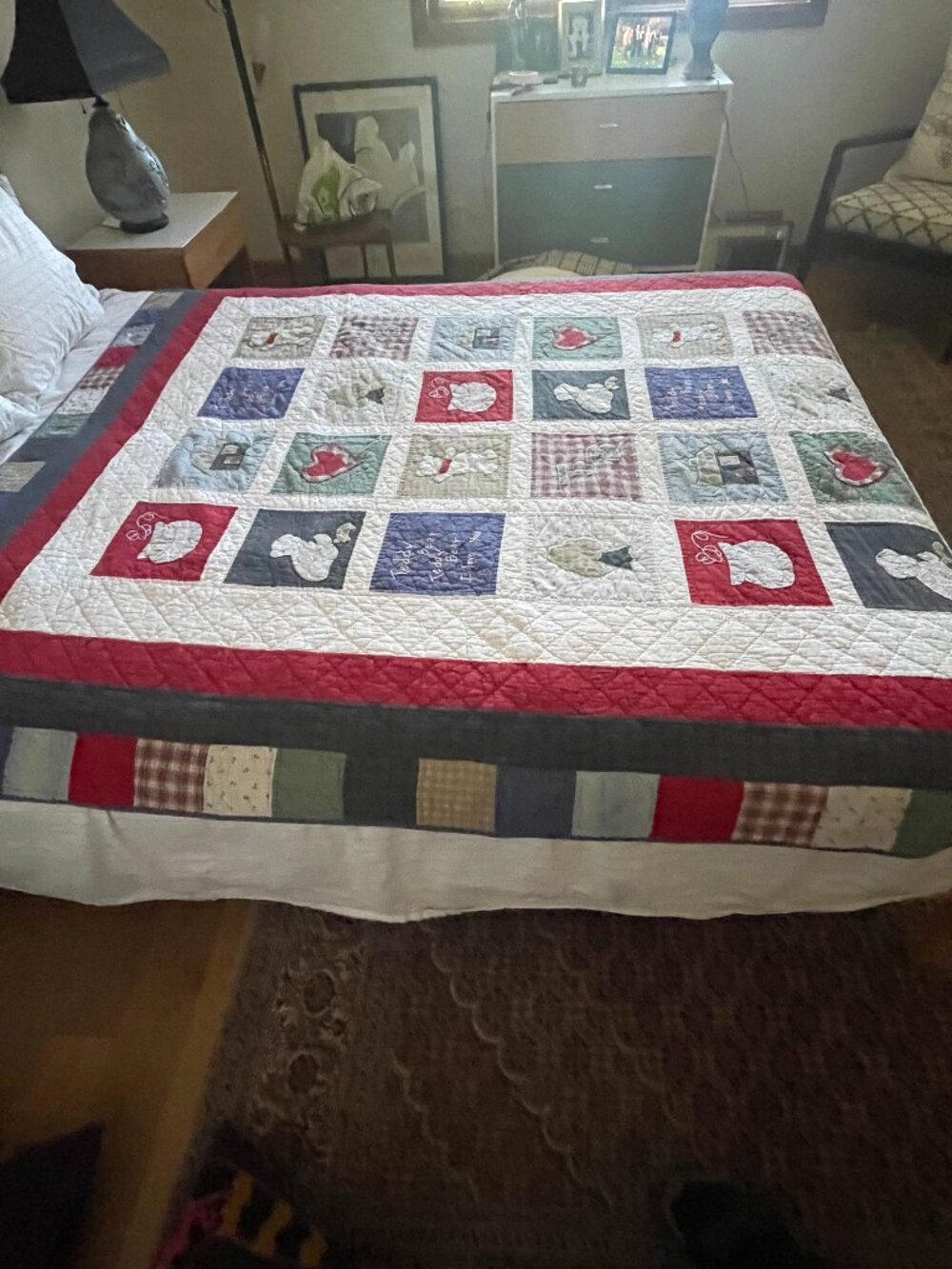 Vintage 1980's Charming Teddy Bear Applique Patchwork Quilt